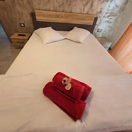 Aria Luxury - Pool & Langa Plaja דירה